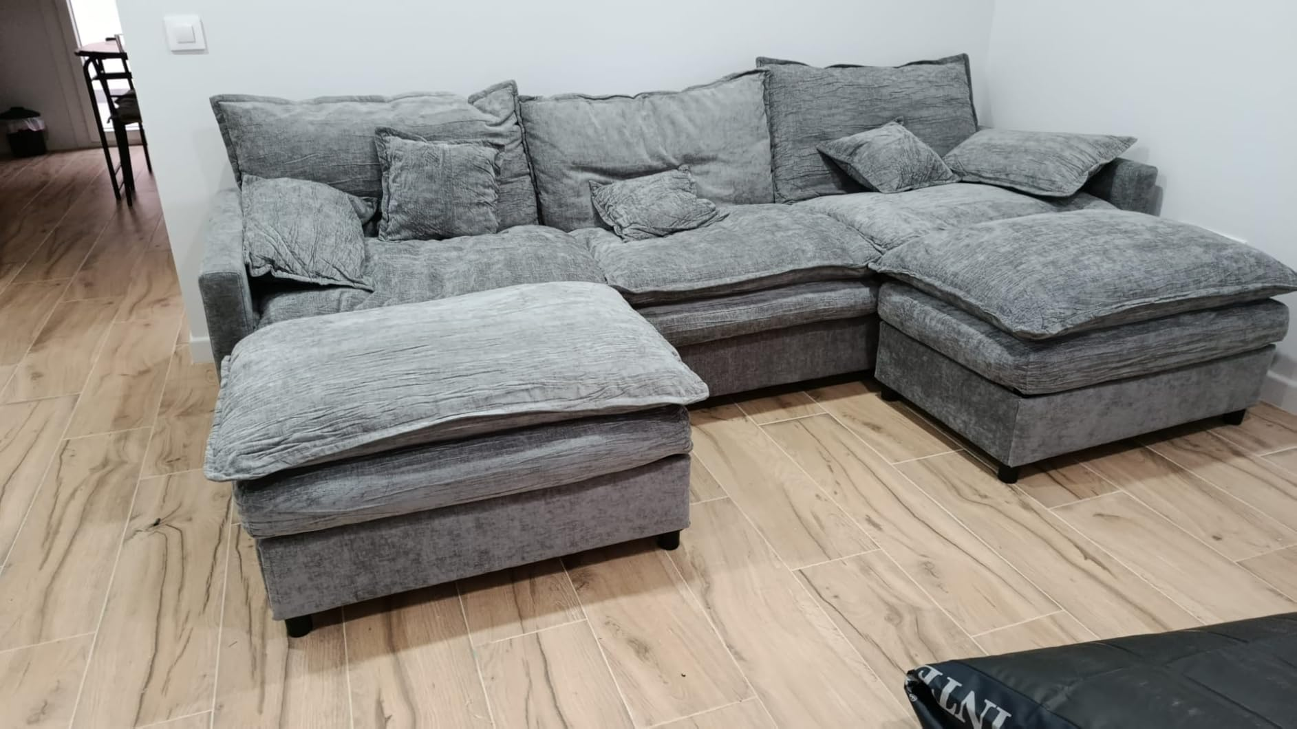 Customer photo of the sofa set up at home